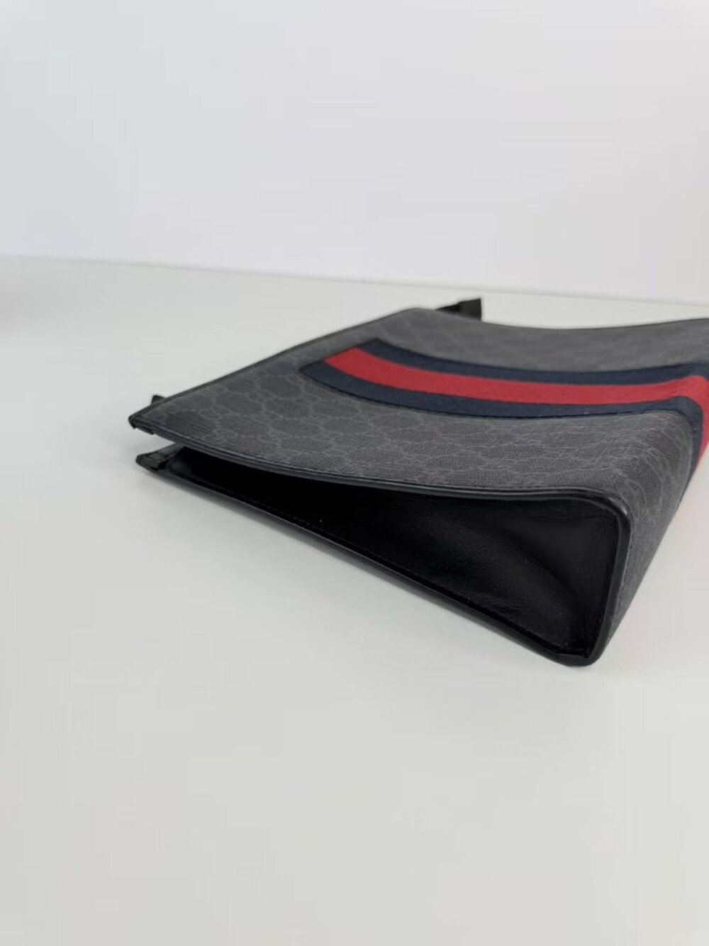 Gucci GG Supreme Web Stripe Zip Pouch Clutch Bag - Picture 8 of 11